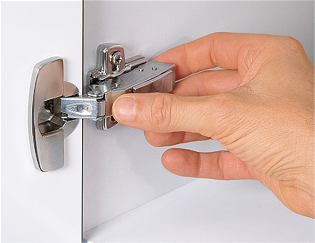 Sửa Bản Lề Tủ Bếp